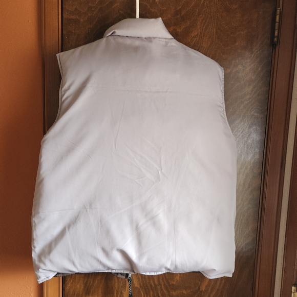 Reversible Duck Down Vest - Picture 4 of 6